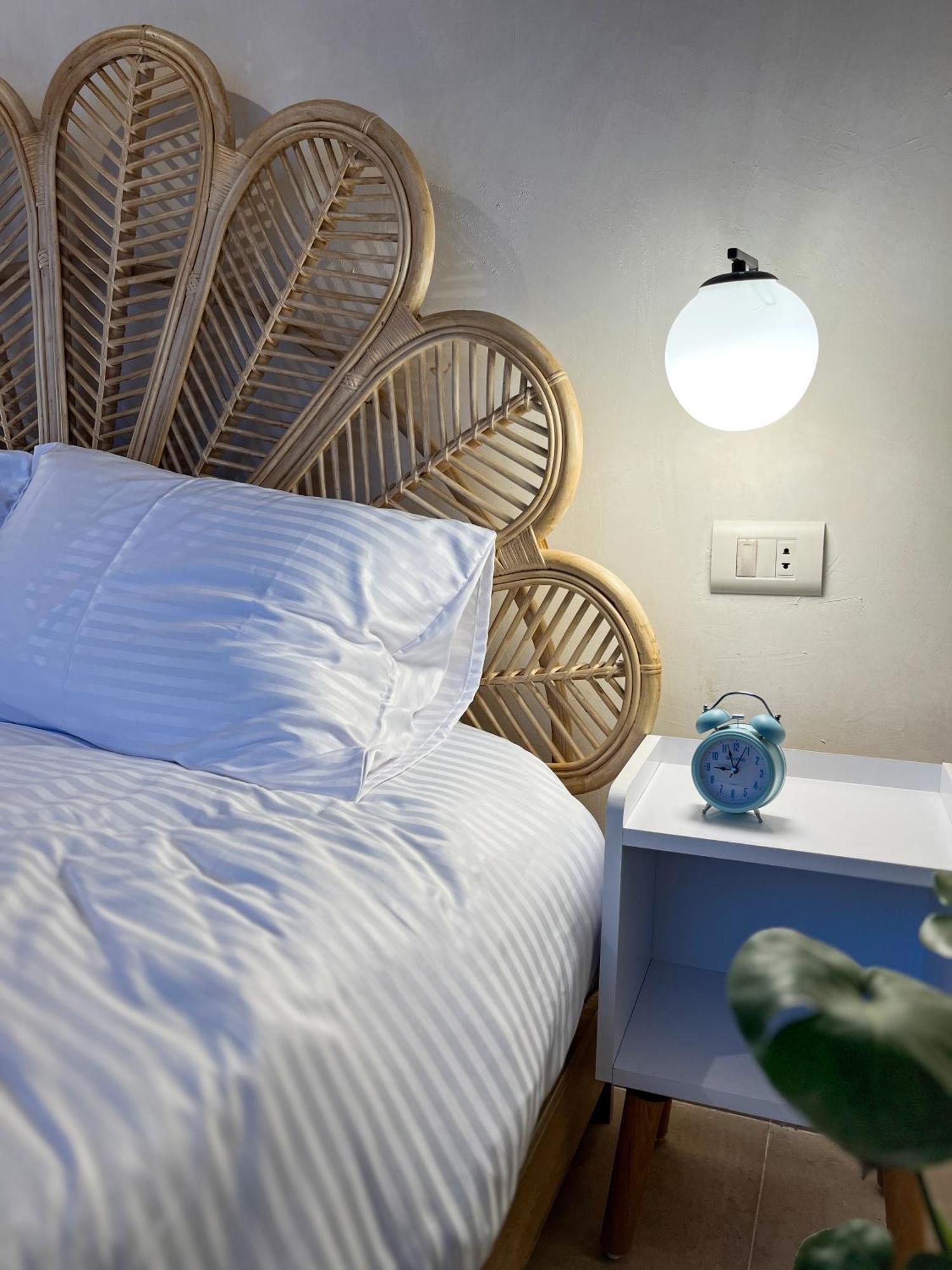 Boho Getaway With Pyramids View & Jacuzzi Apartment Giza Exterior photo