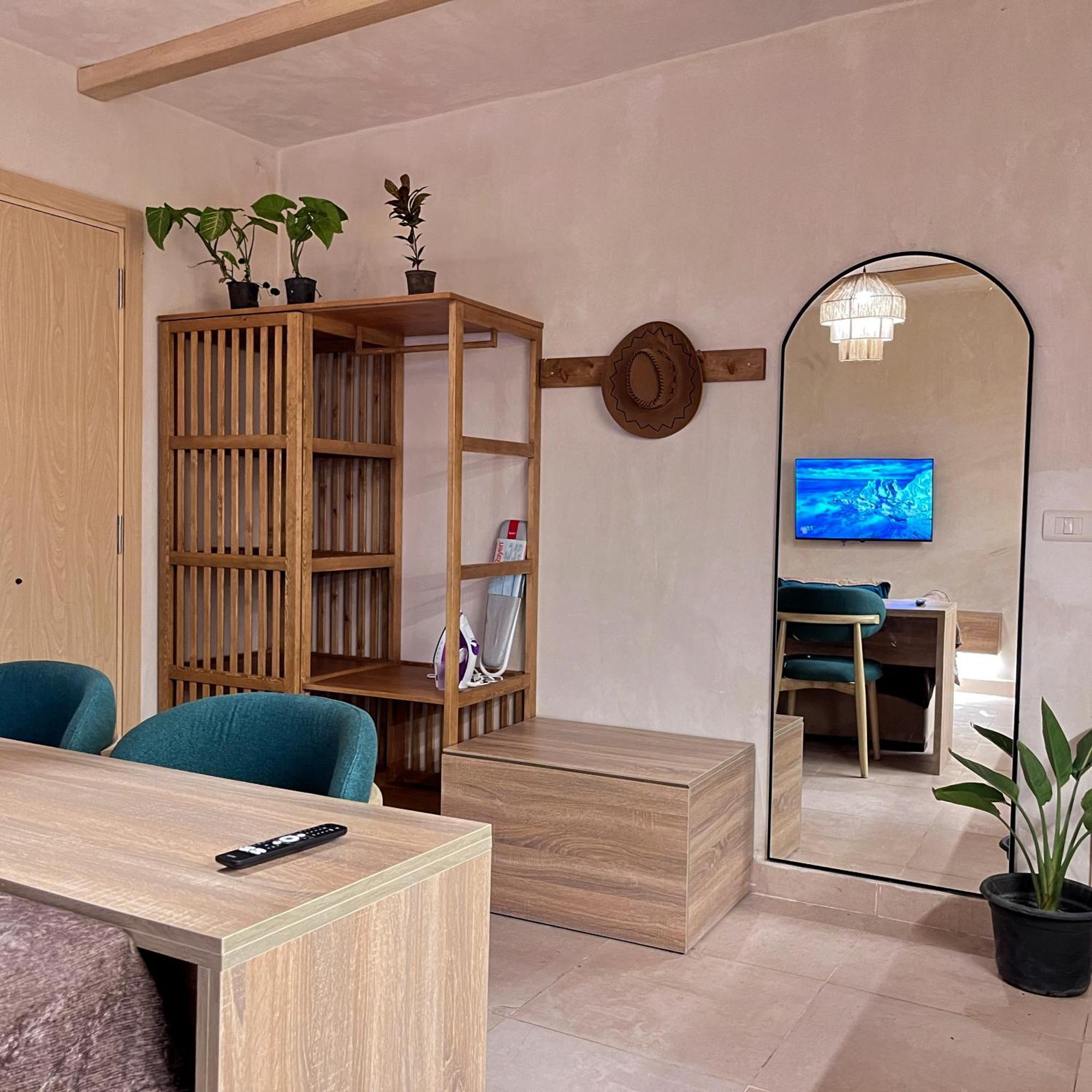 Boho Getaway With Pyramids View & Jacuzzi Apartment Giza Exterior photo
