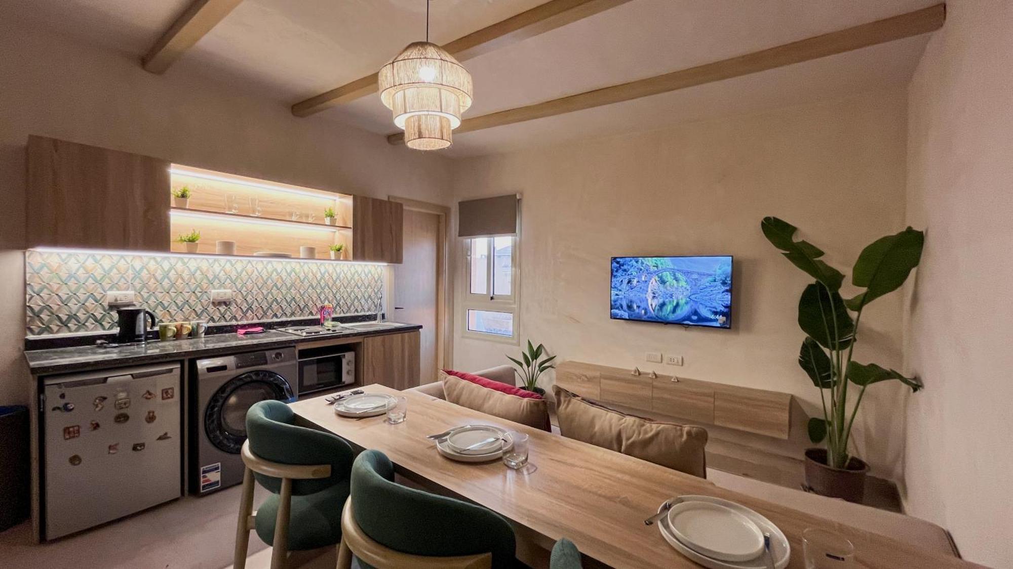 Boho Getaway With Pyramids View & Jacuzzi Apartment Giza Exterior photo
