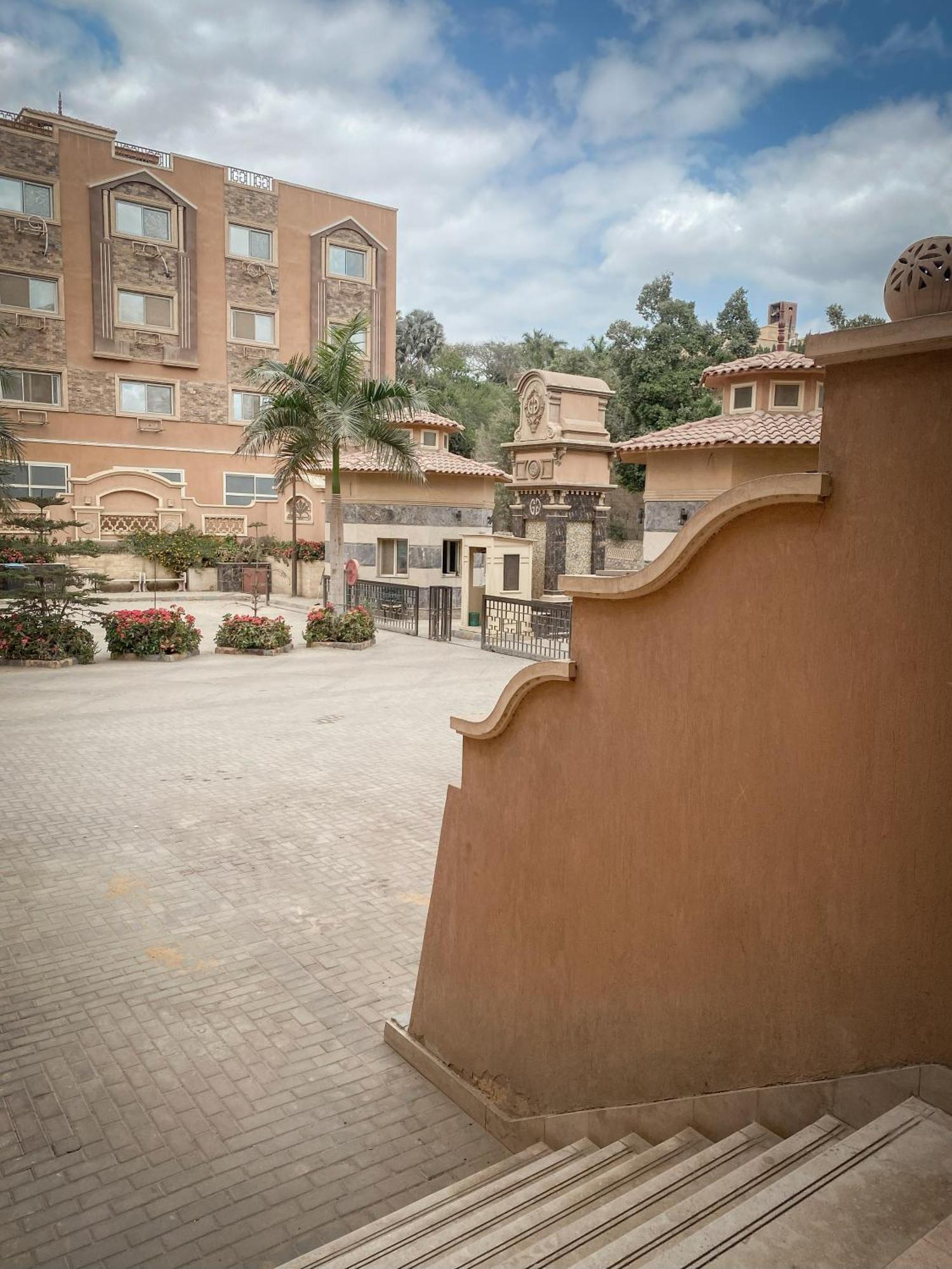 Boho Getaway With Pyramids View & Jacuzzi Apartment Giza Exterior photo